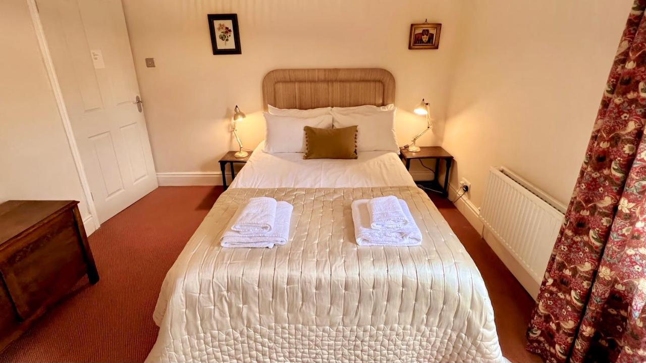 Charming Victorian Cottage Steps From Historic Chester - Free Parking Bagian luar foto